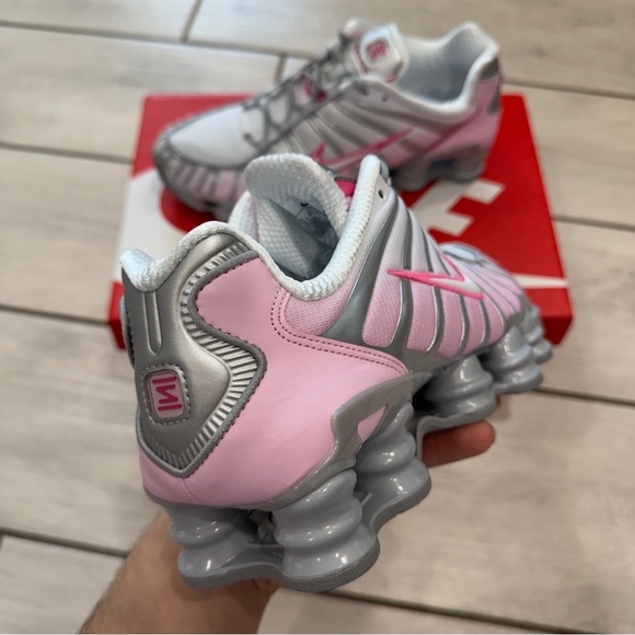 NIKE SHOX TL MTLC PLATINUM/PINKSICLE - Picture 4 of 6